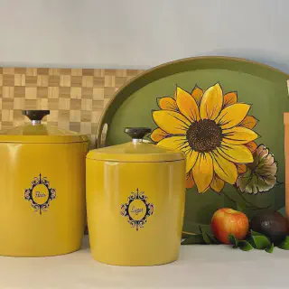 /img/13011-vintage-kitchen-decor-authenticity.webp