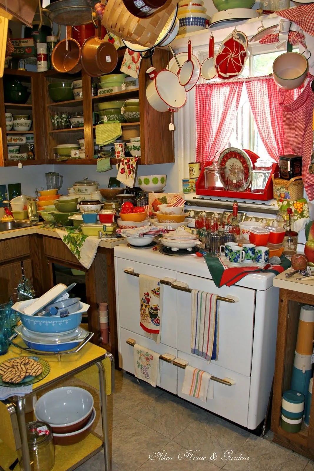 13011 vintage kitchen decor market