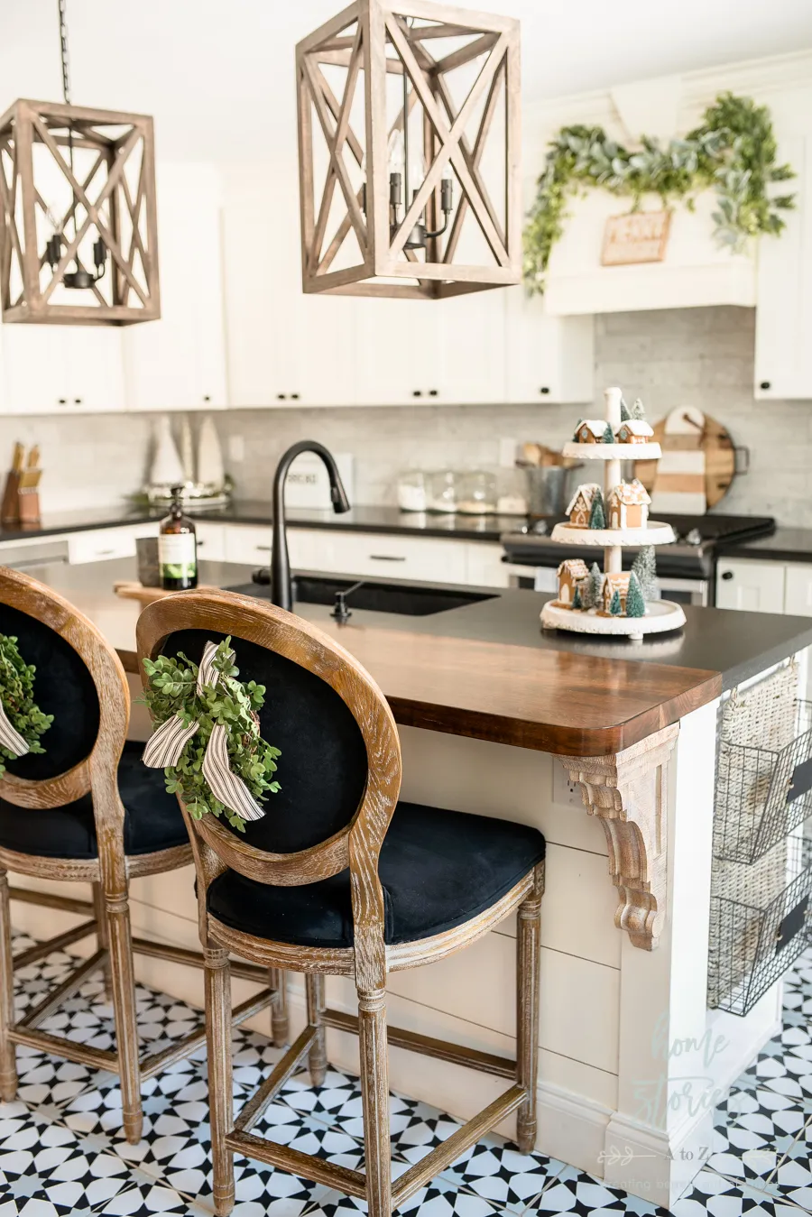 13026 farmhouse kitchen black and white flooring
