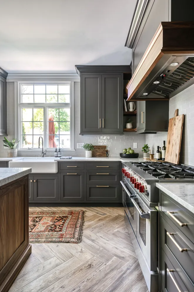 13044 dark grey kitchen walls