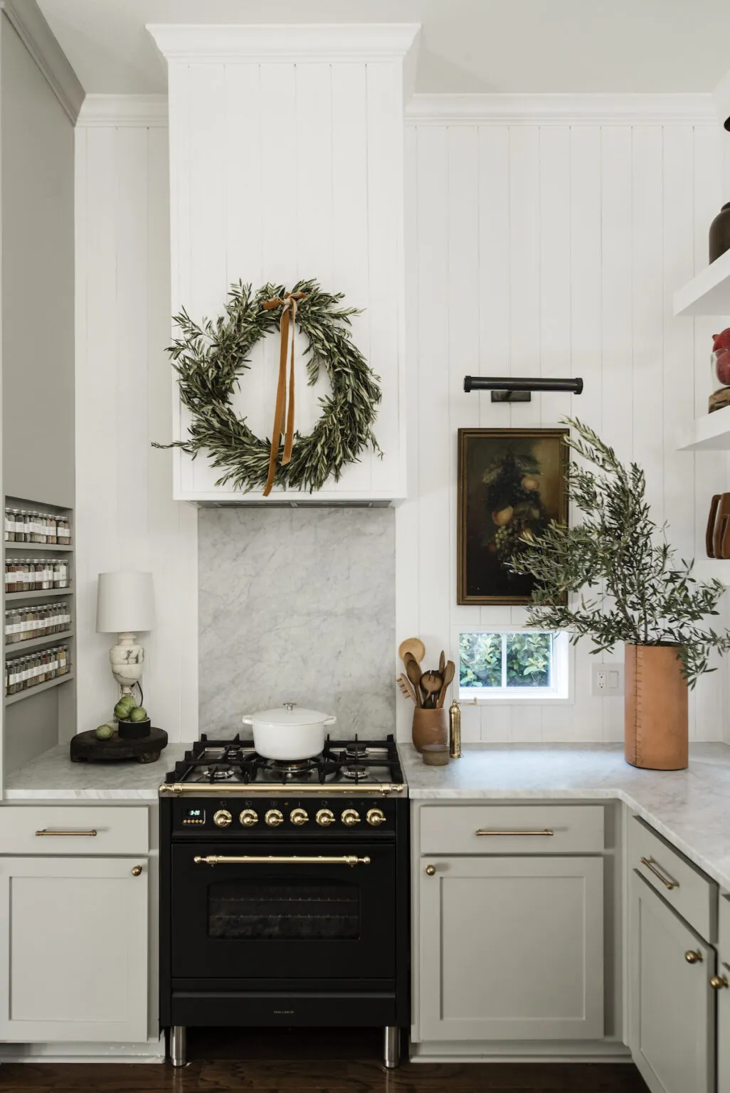 13117 modern christmas kitchen