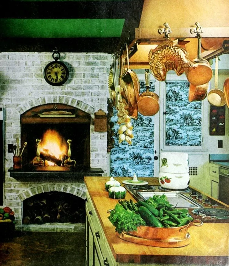 13156 60s summer kitchen image4