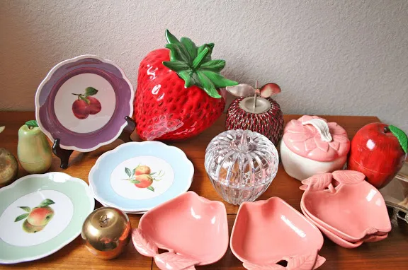 13174 red fruit kitchen design