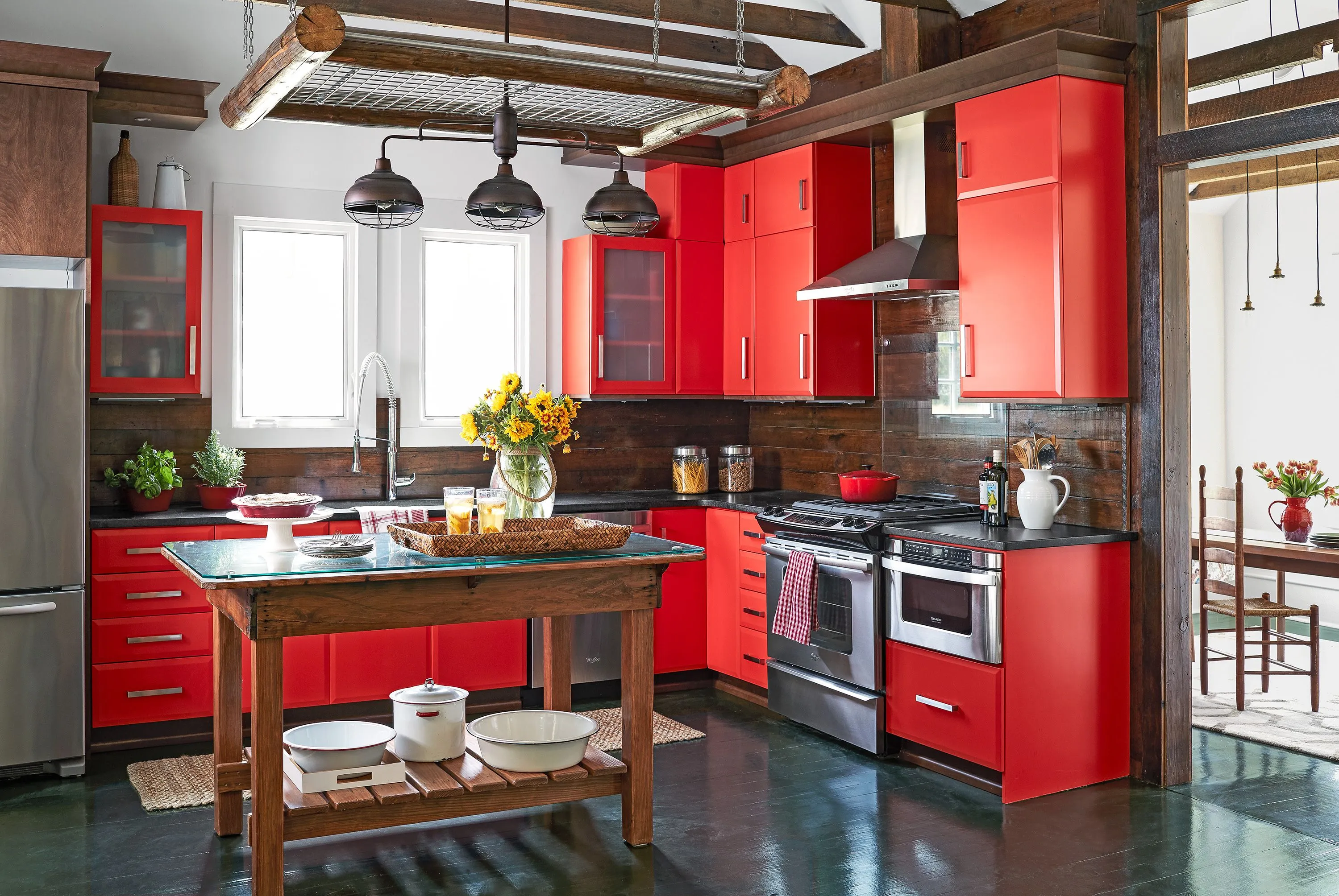 /img/13203-rustic-red-kitchen-safety-8.webp